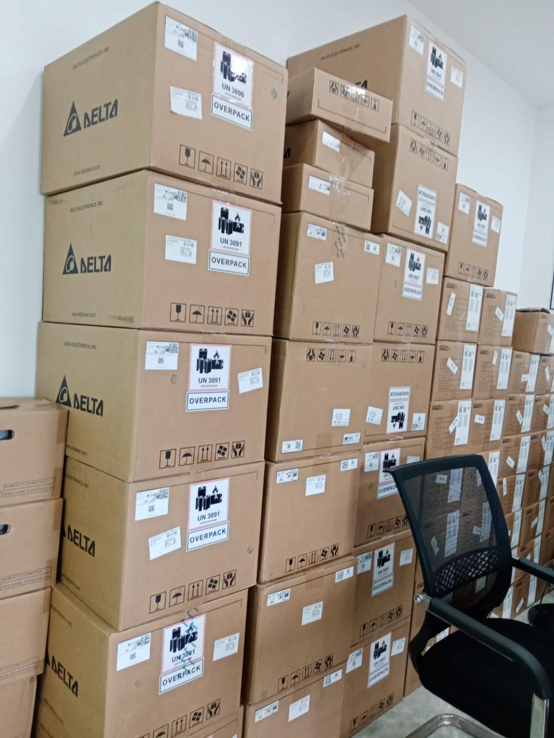  臺達24V/DC直流電源 35W-350W功率段都有大批量現(xiàn)貨，價格絕對有優(yōu)勢
